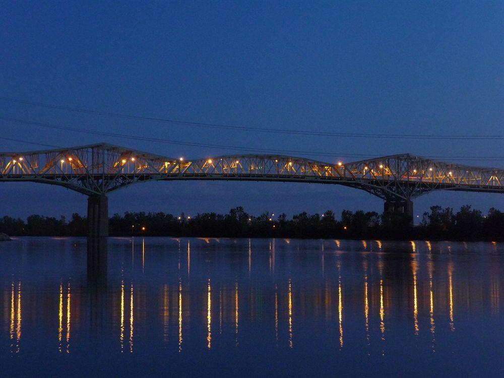 Motel Du Fleuve Brossard Exteriér fotografie